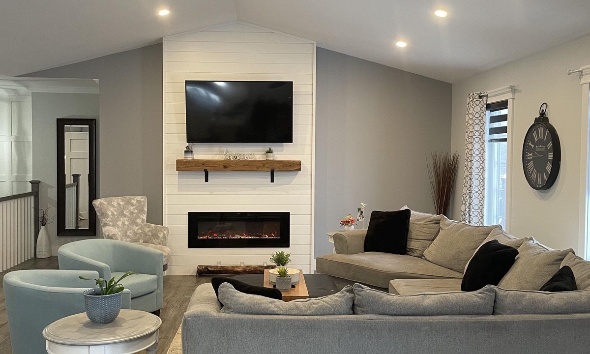 Cornwall House | Beautiful centrally located home w/hot tub. Pet friendly!