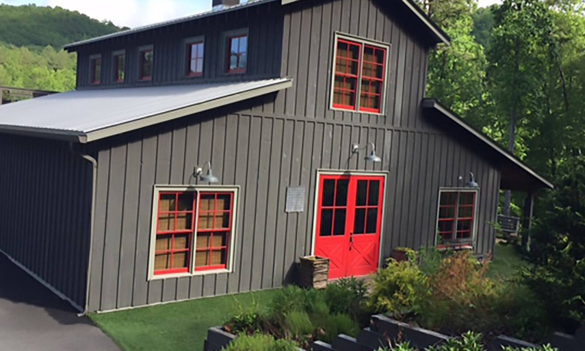 Blairsville House | Beautiful Mountain Retreat Farm, Hot Tub, Pool, Hiking, Golf Carts Available