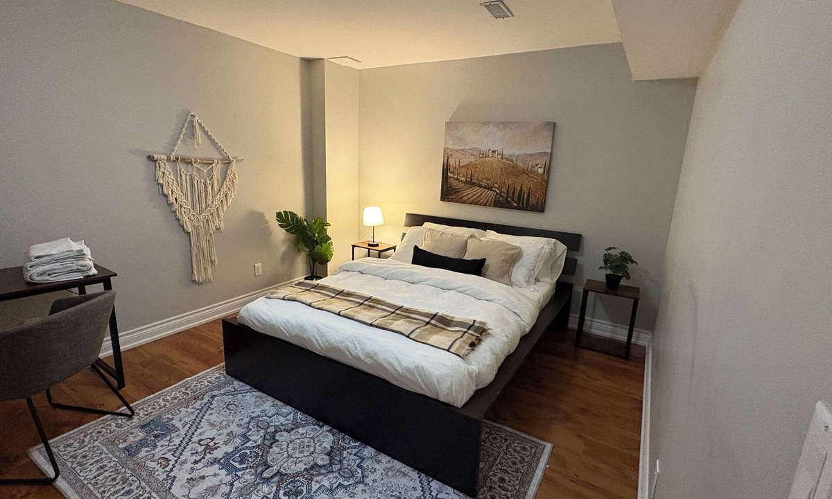 Mount Pleasant Apartment | Beautiful Priv. bsmt 2B 1Bath apartment w/parking