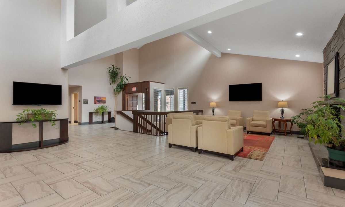 Ithaca Hotel | Best Western University Inn