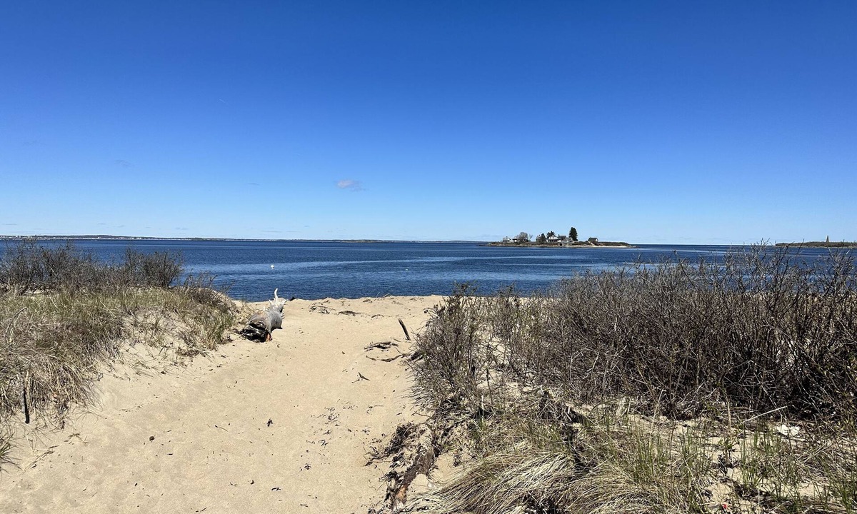 Biddeford Pool Condo | Biddeford Pool Beach Condo - Steps to the Sand - 1BR/1BA