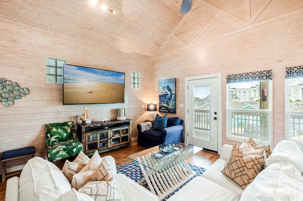 Port Aransas House | Bird in Paradise