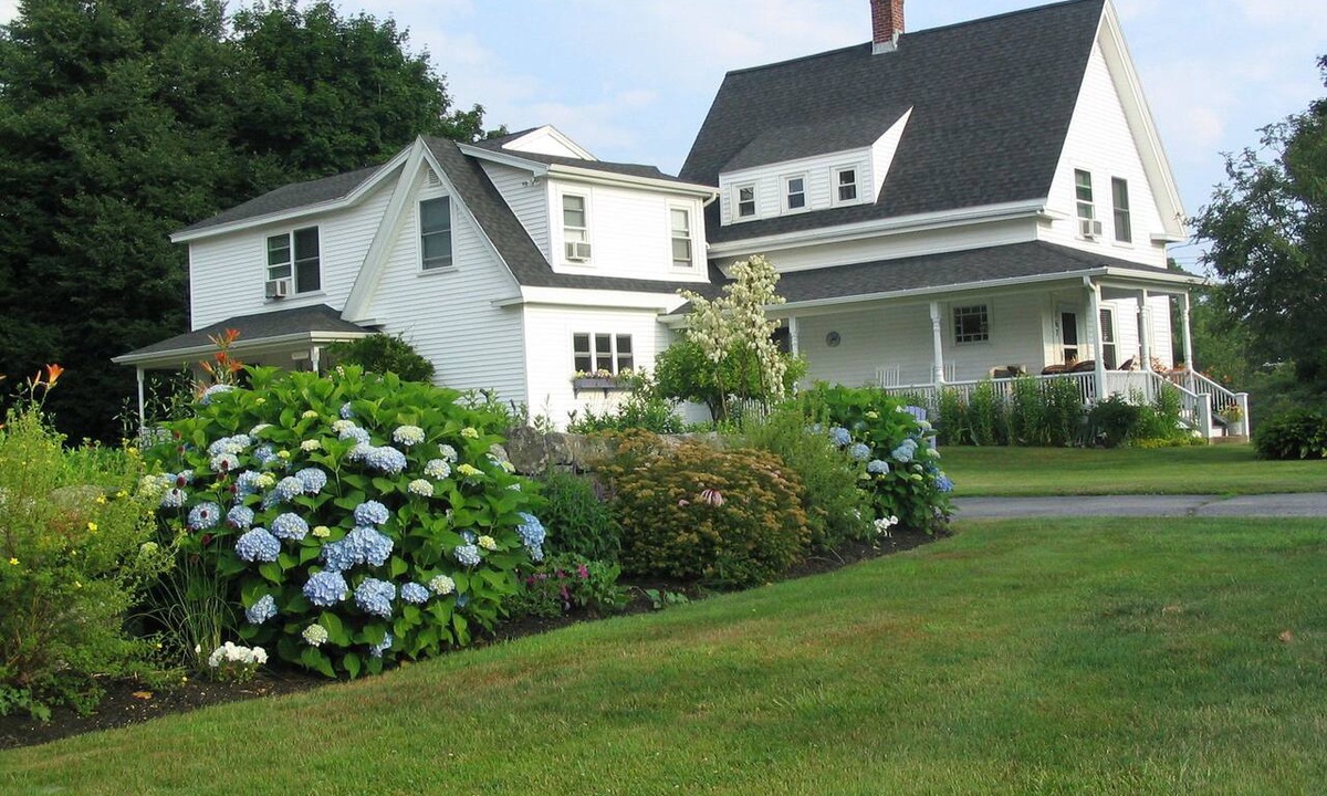 York Beach Bed & Breakfast | Bittersweet Bed and Breakfast