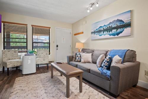 Wolf Creek Apartment | Black Diamond Lodge WL412 Ski Getaway Hot Tub