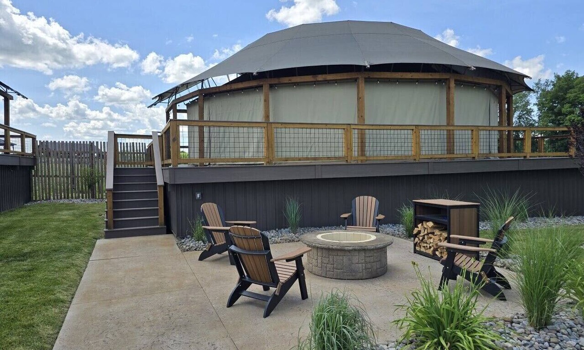 Town of Sullivan RV Rental | Blesbok Luxury Tent 8