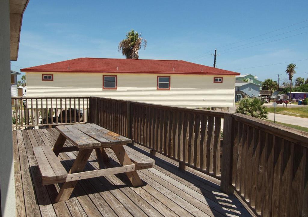 Leeward Sands House | Blue Water Fisherman 614Sp Home