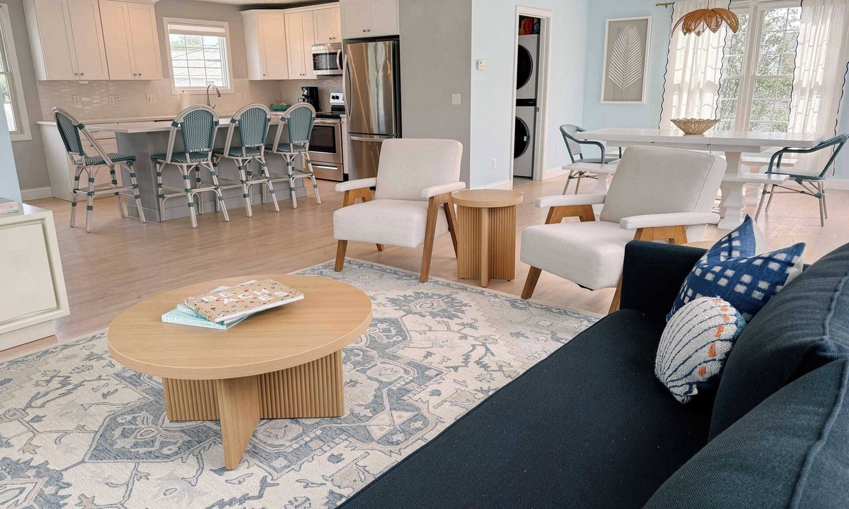 Bonnet Shores House | Bonnet Beach Bungalow, 5bd, Deck, BBQ, Walk to Beach