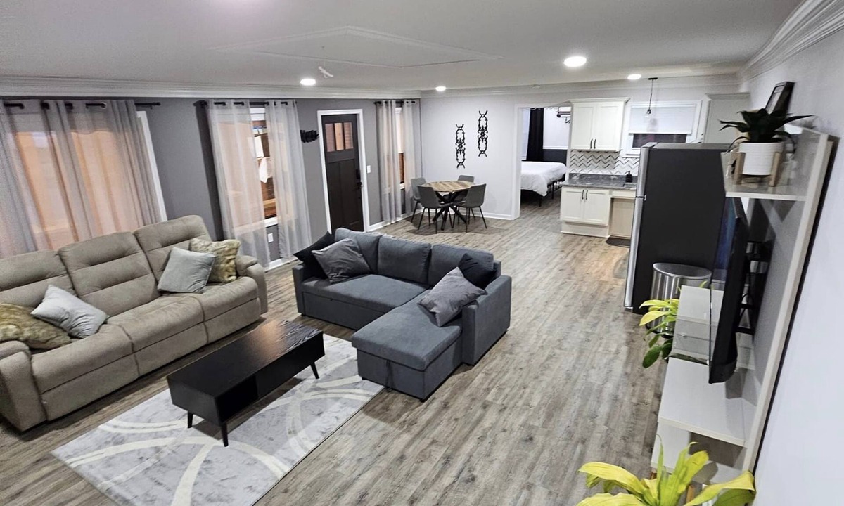 Holly Apartment | Boxcar Bunker - Downtown living at its finest