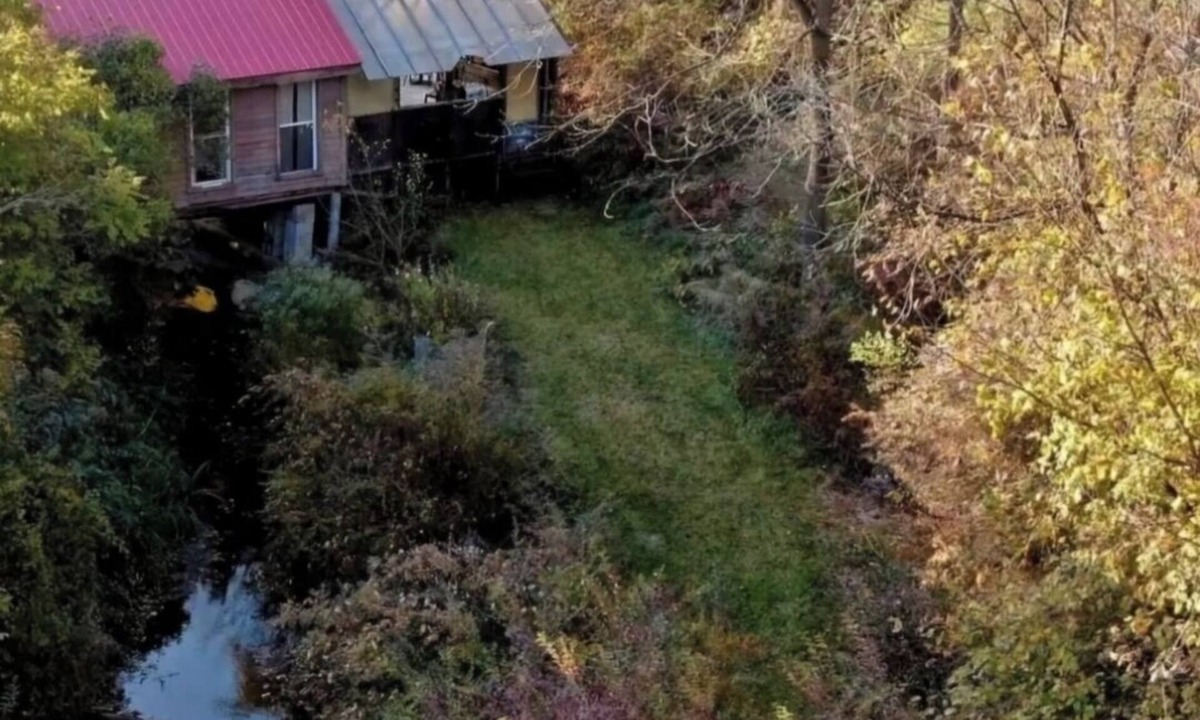 New Wilmington Cabin | Bridgehouse~Amish Countryside~Sleep in a Converted Covered Bridge!