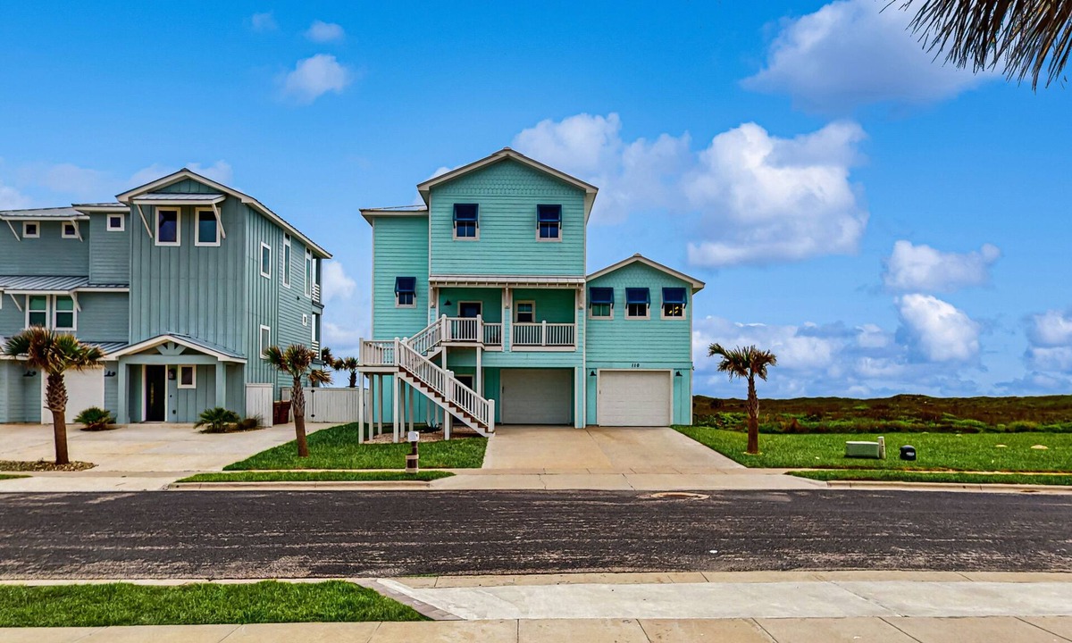 Port Aransas House | Bright and spacious home steps from the sand w/Shared Pool & Private Balcony