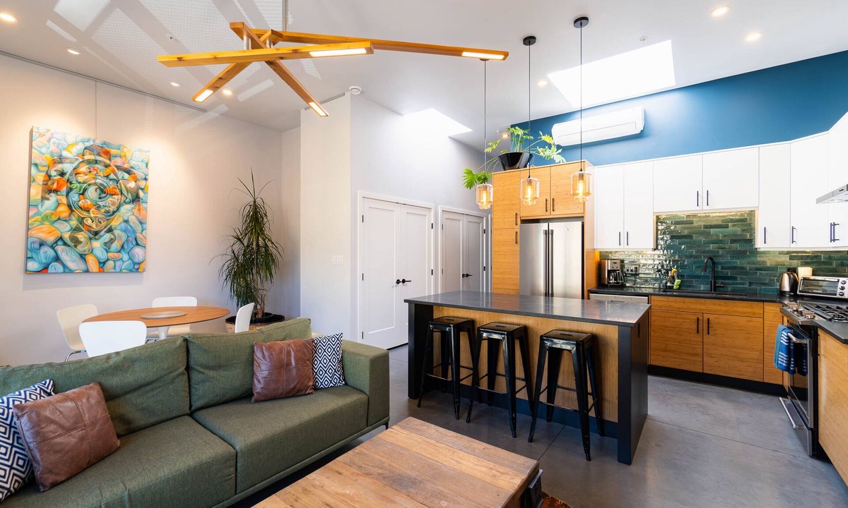 Nelson Apartment | Broken Hill Designer Baker St Flat Mountain View.