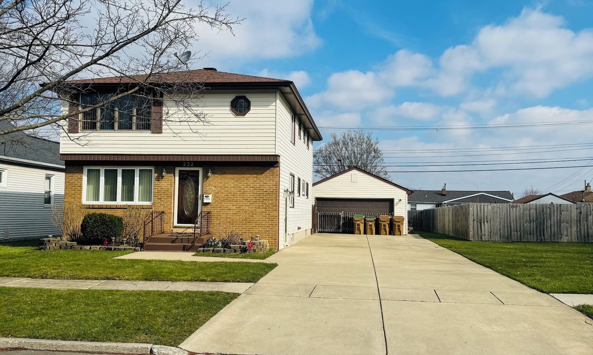 Cheektowaga Apartment | Buffalo Niagara international airport 2 minutes away from the house