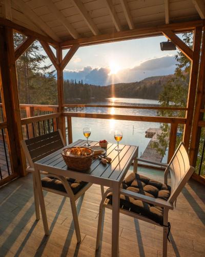 St-Adolphe-d'Howard Ski Chalet | Cabines Niksen