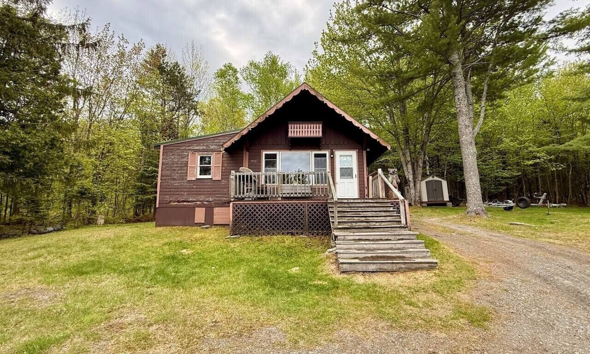 Rockwood Cabin | Camp Up North | Water Access | Snowmobile & ATV