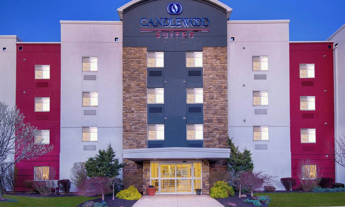 Amherst Hotel | Candlewood Suites Buffalo - Amherst by IHG