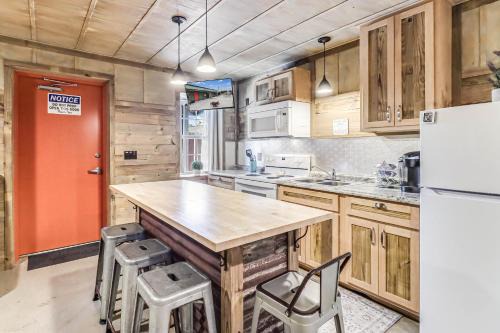 Rockport House | Casas Coastal Experience Cabin C
