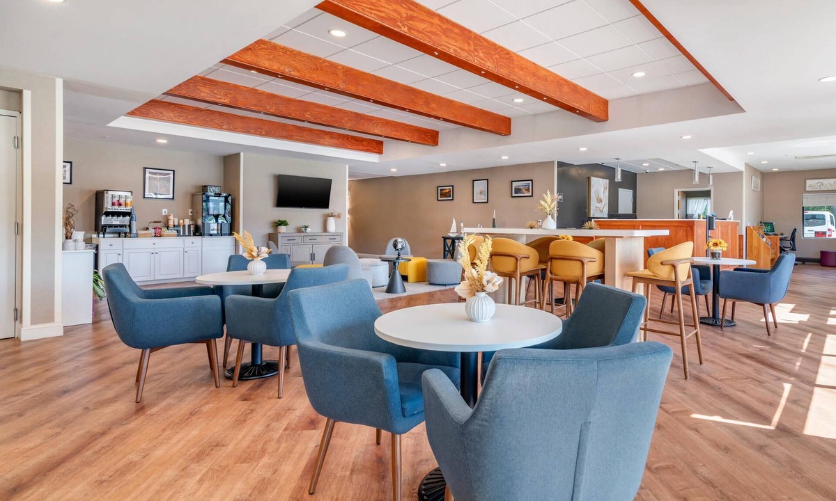 South Portland Hotel | Casco Bay Hotel Portland Airport - Maine Mall, an Ascend Collection Hotel