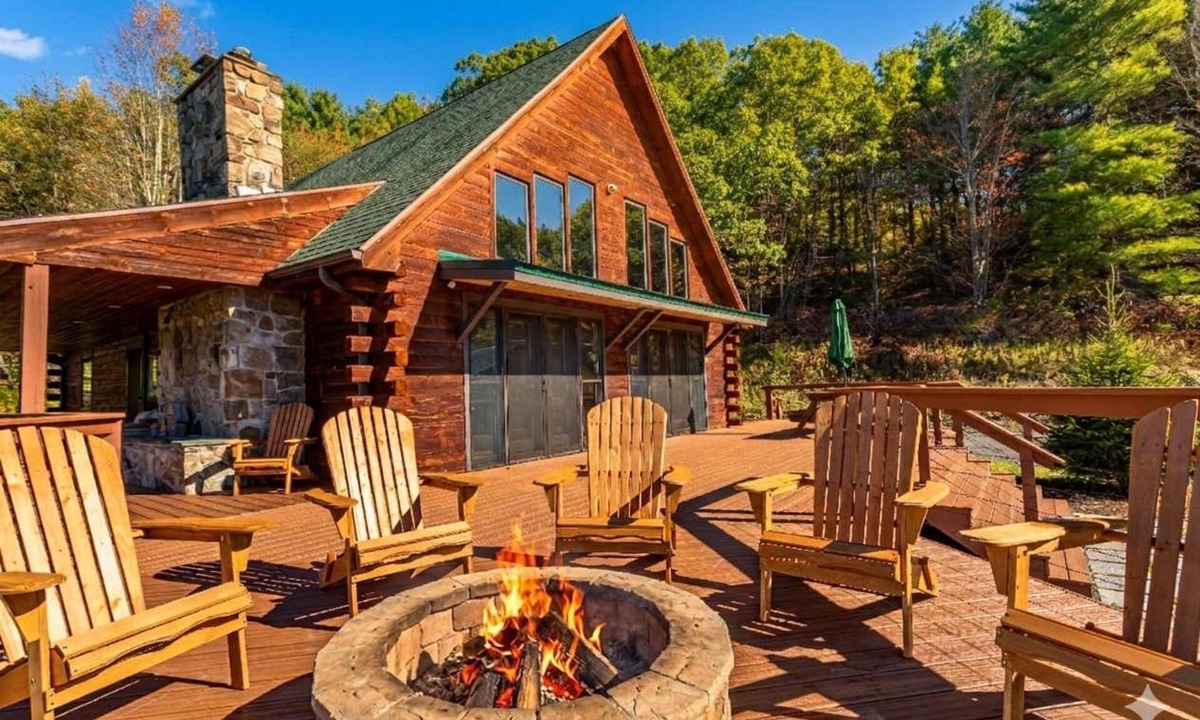 Schoharie House | Celestial Cabin - Mountain Views, Wraparound Deck
