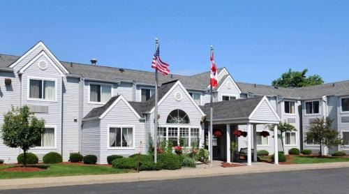 Tonawanda Hotel | CenterWay Hotel Buffalo North Near University
