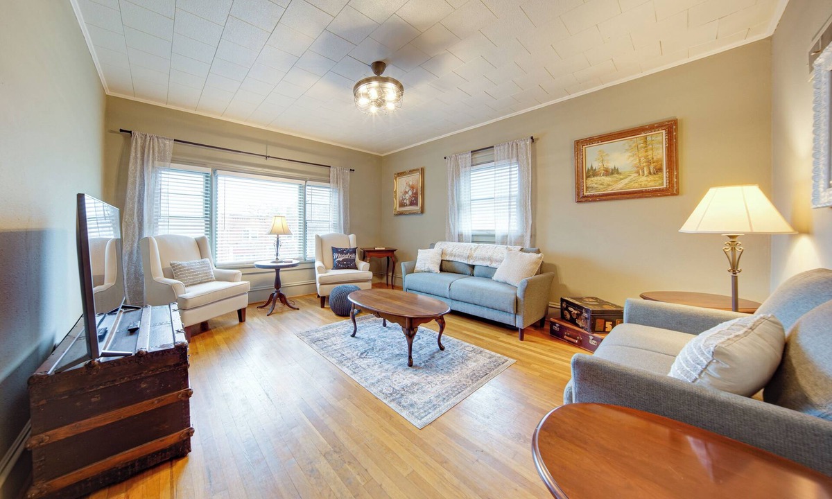 Meadville Apartment | Central Meadville Apartment - Walk to Downtown!