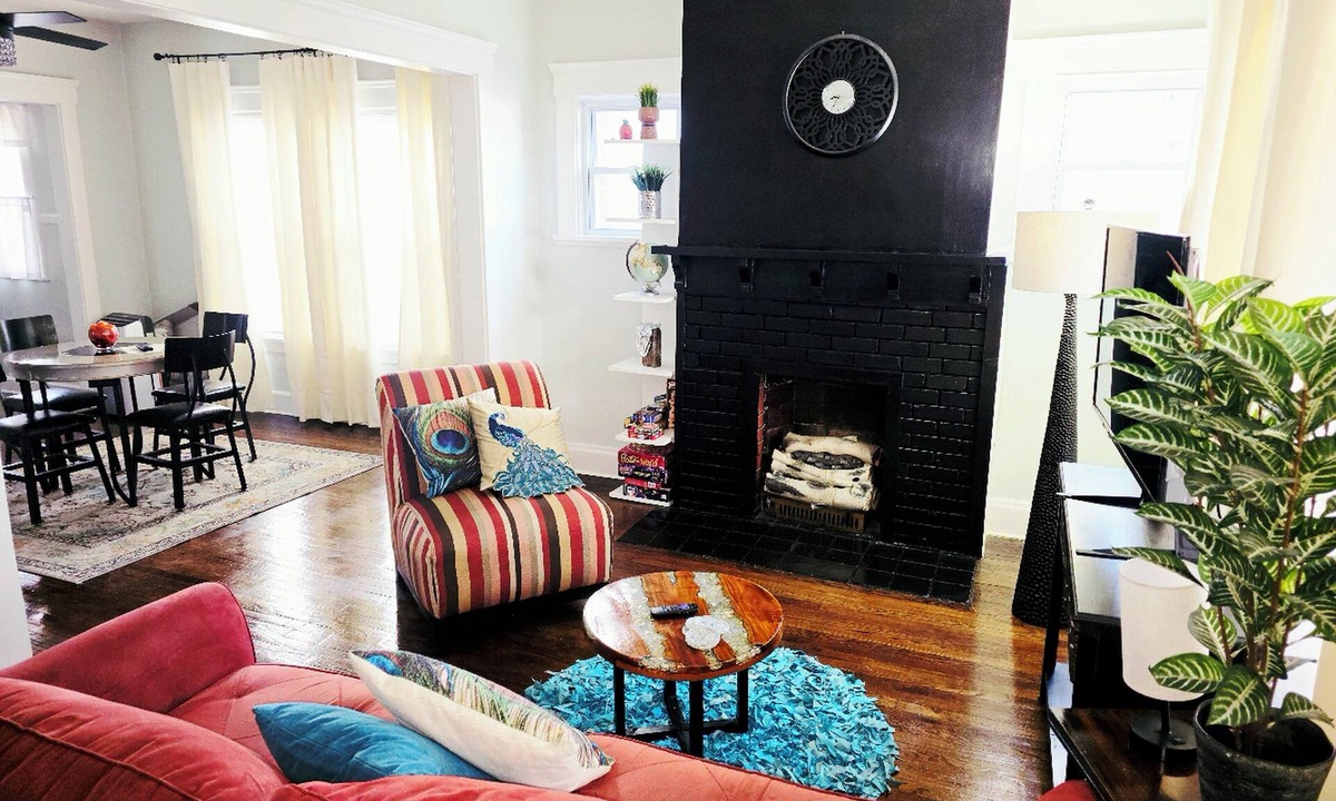 Cleveland House | Charm near Cleve Clinic/CWRU/UH - Larchmere Blvd w/Porch