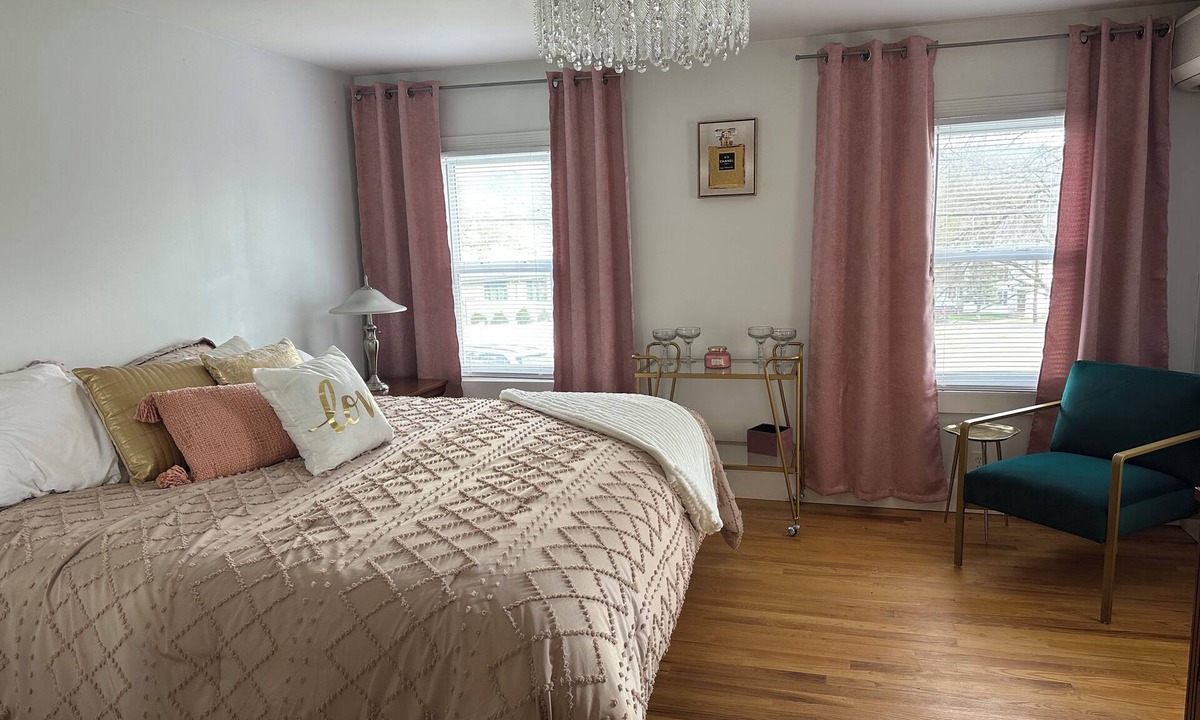 Hammondsport Apartment | Charming 2nd floor studio apartment w/kitchenette near Keuka Lake