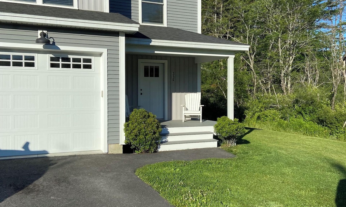 Yarmouth Condo | Charming 3-bedroom 3-bath condo with WiFi, in quaint Yarmouth