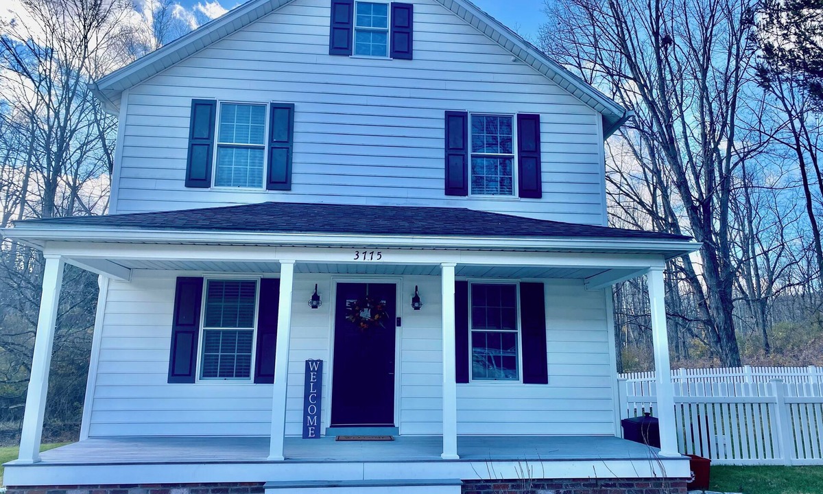 Port Matilda Other | Charming 3-bedroom farmhouse less than 8 miles from Beaver Stadium
