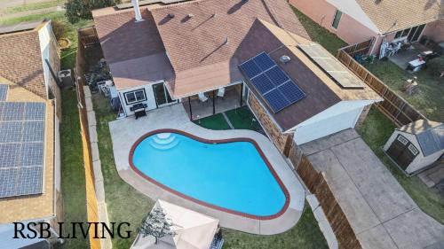 The Colony House | Charming 3BD 2BA Villa