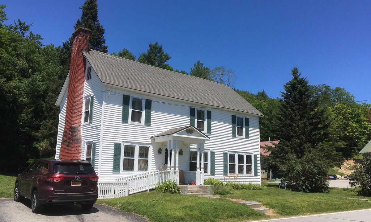 Brant Lake House | Charming 4-bedroom house with WiFi and AC in delightful Brant Lake