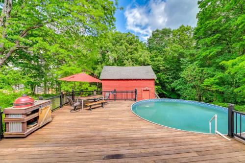North Ballston Spa House | Charming Ballston Spa Home w/Sauna & Private Pool