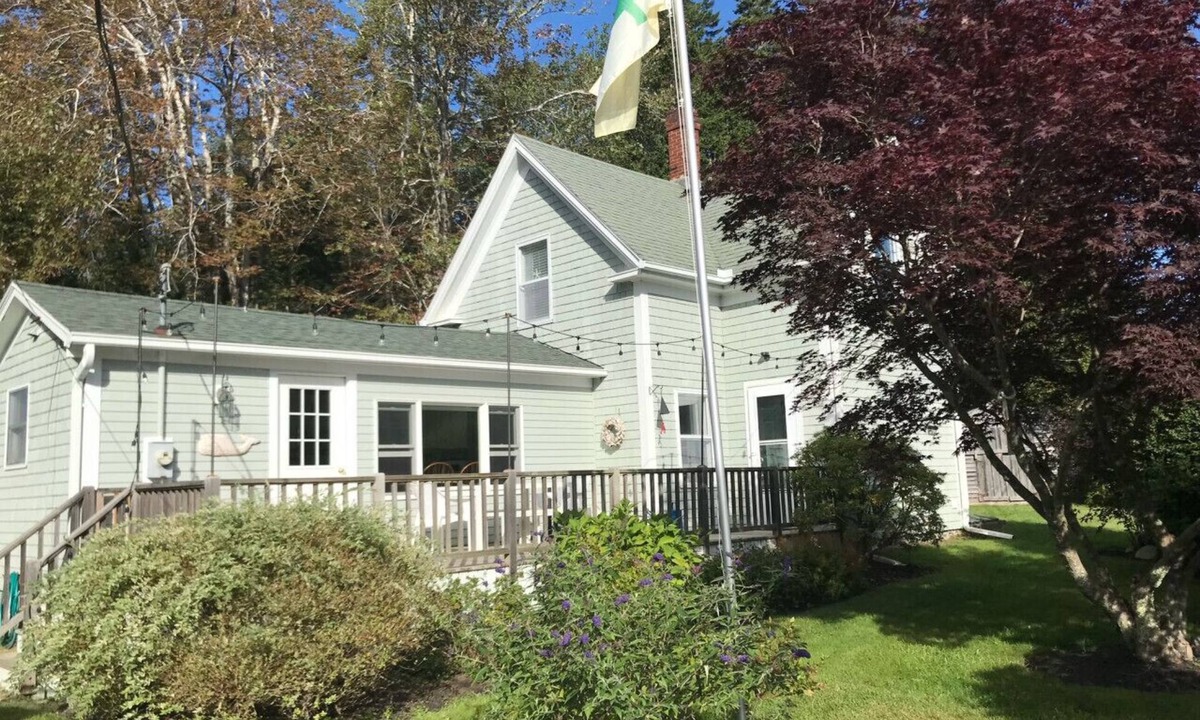 Newagen House | Charming coastal retreat, sleeps 8 with Newagen Seaside Inn Amenities!