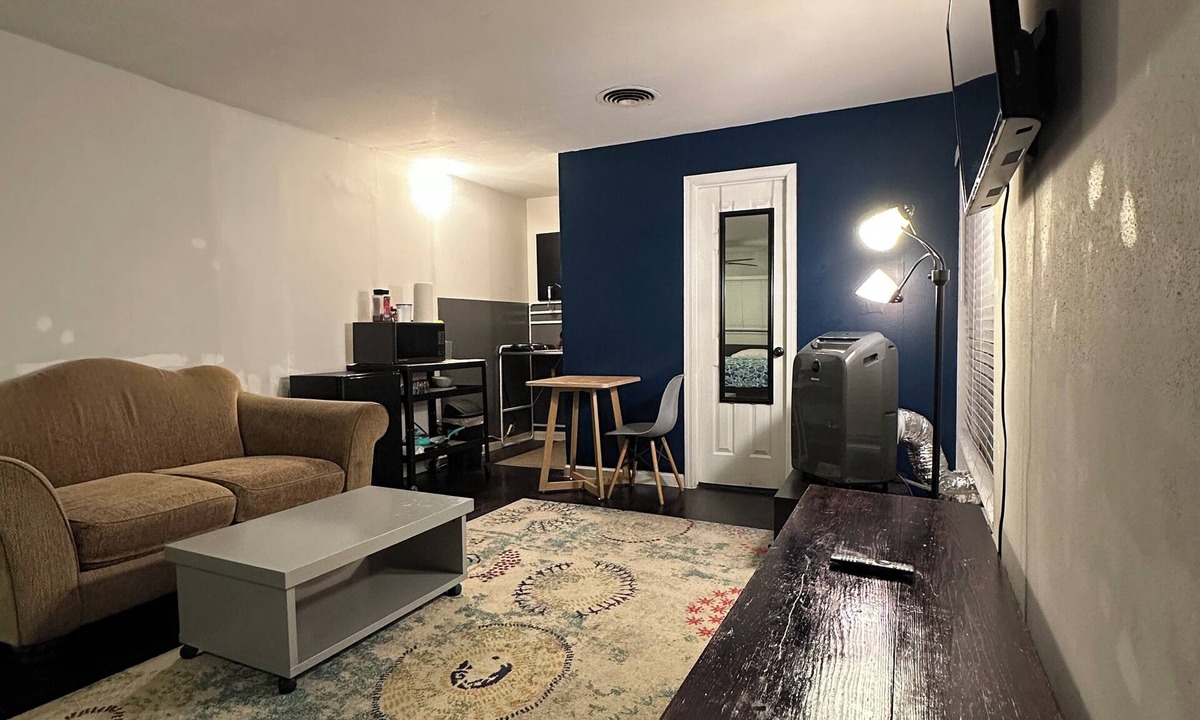 Sharpstown Apartment | Charming efficiency studio in vibrant Houston