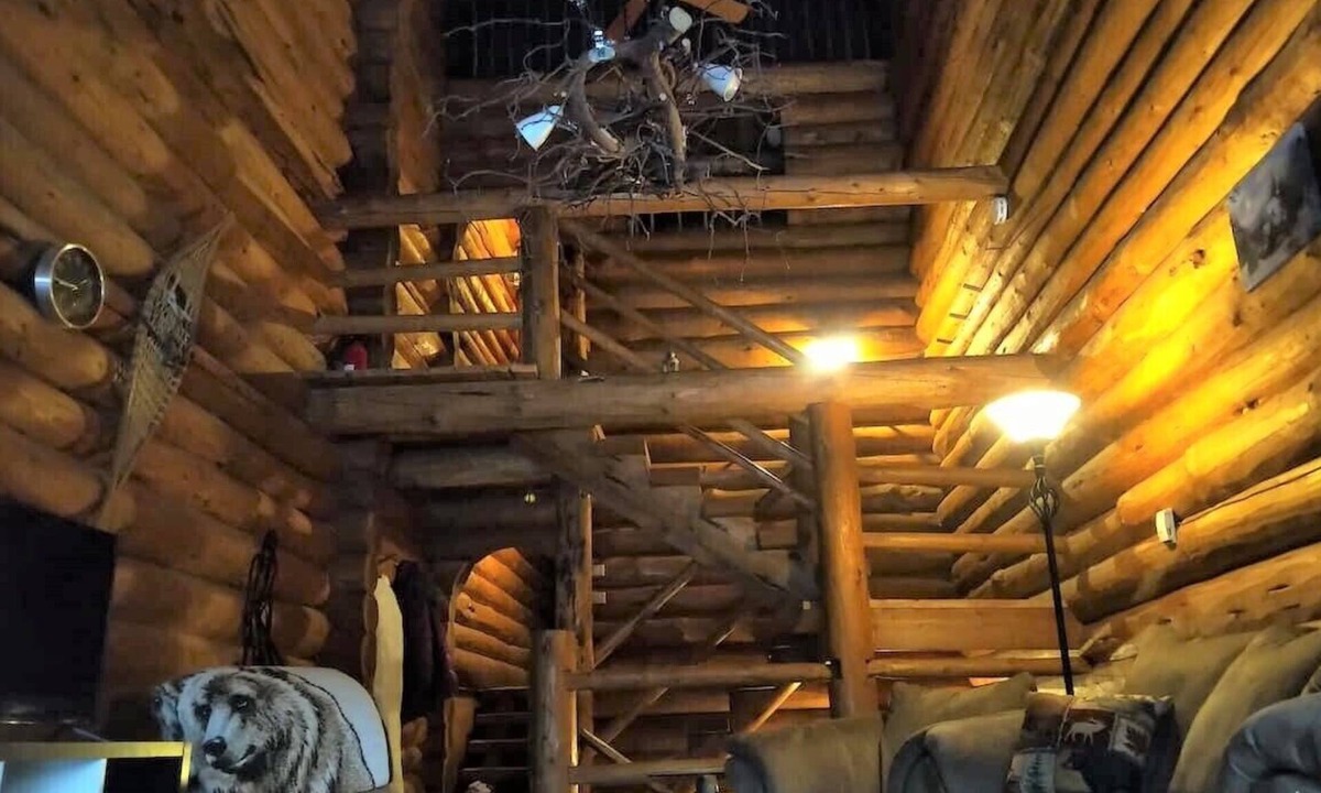 Hemlock Valley Cabin | Charming log cabin Explore Hemlock Valley Harrison Hot Springs Chehalis Weaver L