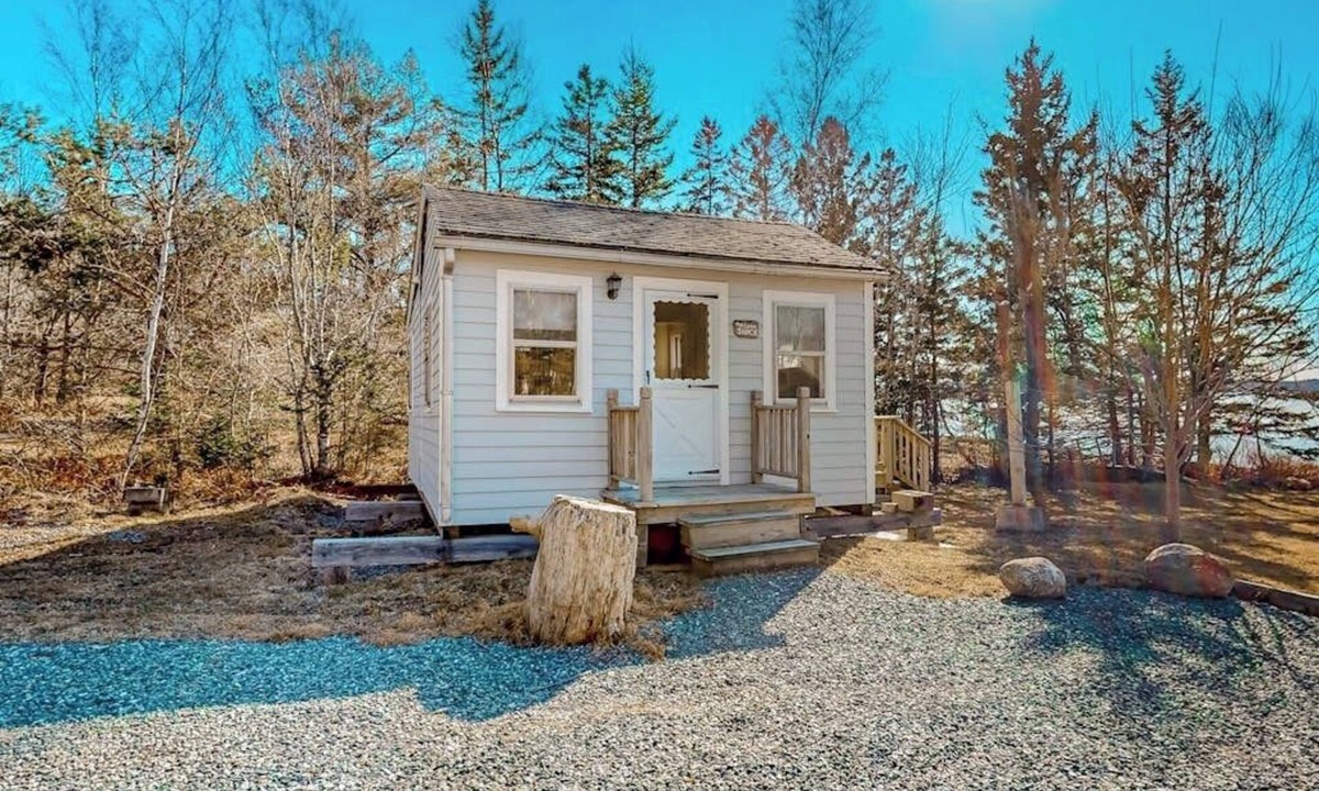 Trenton Cabin | Charming love shack with stunning seaside views and all the comforts of home