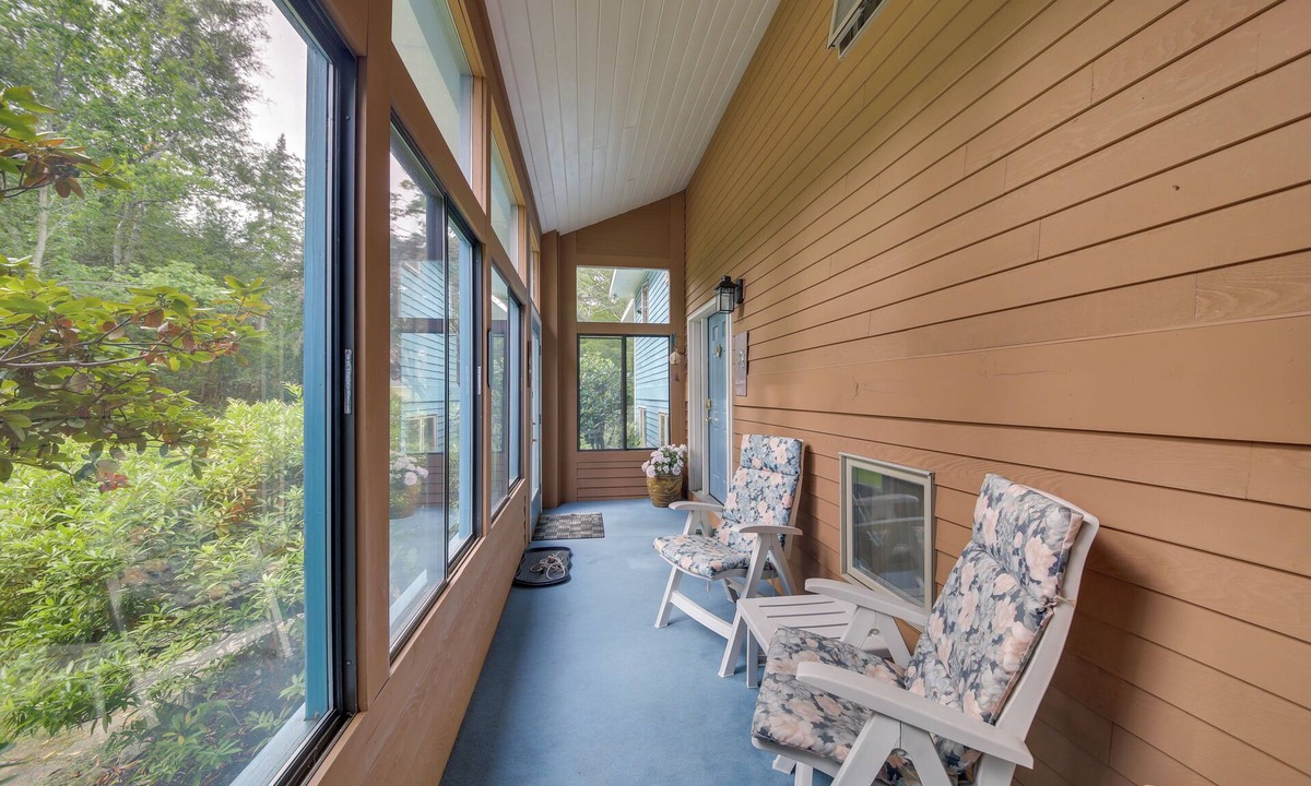 Orrs Island House | Charming Retreat w/Deck ~ 4 Mi From Casco Bay!