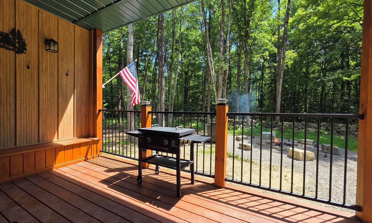 Town of Ephratah Cabin | Charming secluded cabin in Saint Johnsville perfect for relaxing getaway