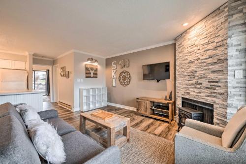 Wolf Creek House | Chic Eden Condo w/Pool Access < 5 Mi to Ski!
