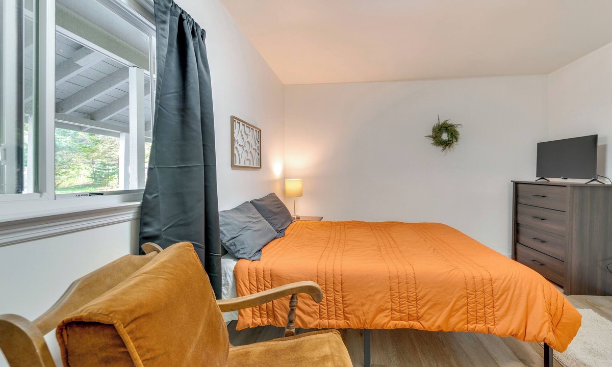 Schroon Lake Apartment | Close to Marina, Beach & Town! Schroon Lake Escape