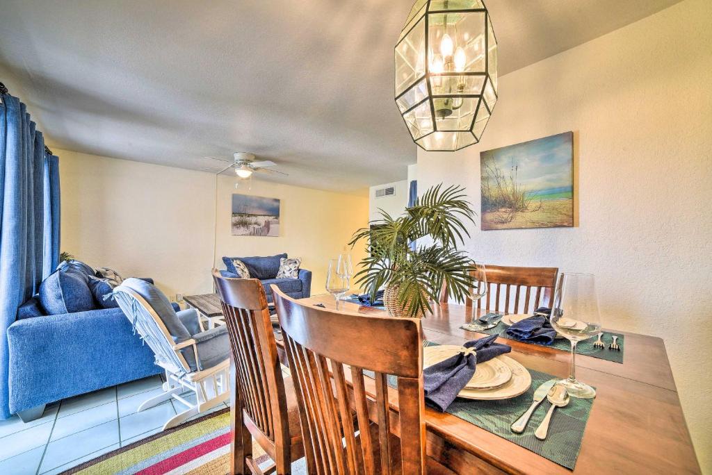 Corpus Christi House | Coastal Condo w/Dock Access, 2 Miles to Beach!