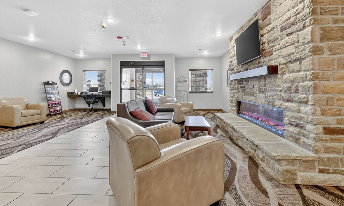 Eaton Hotel | Cobblestone Hotel & Suites - Eaton