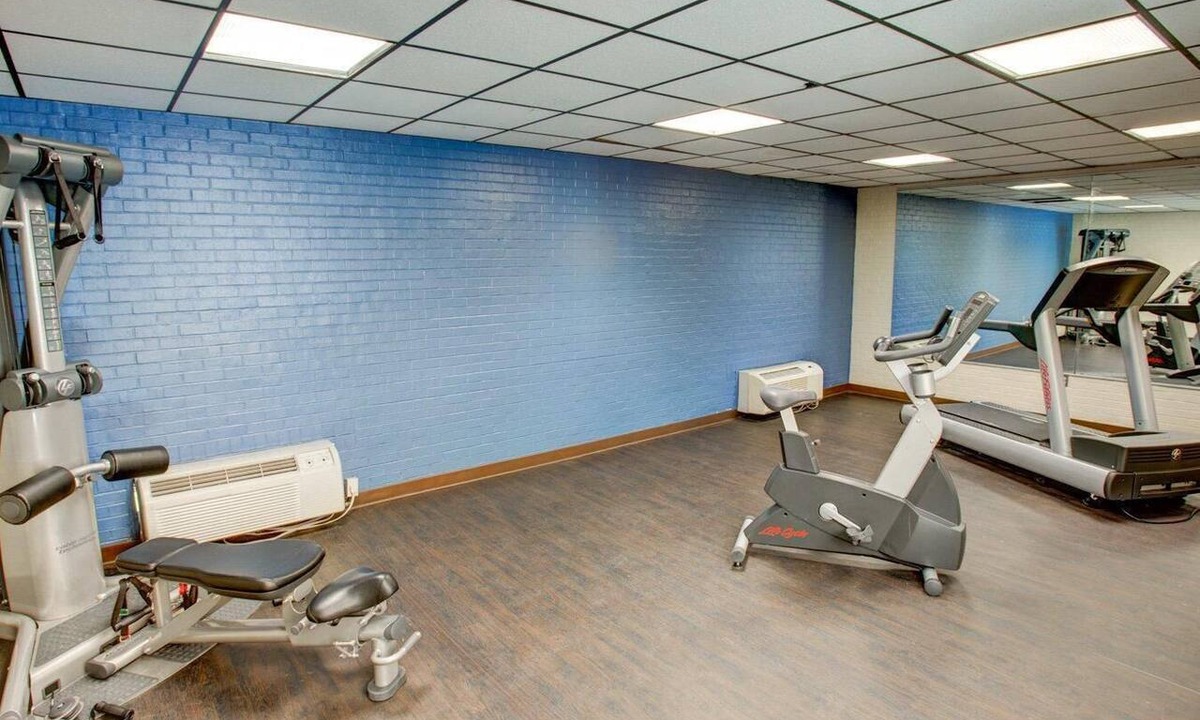 Churchhill Hotel | Comfort Inn Conference Center Pittsburgh Penn Hills