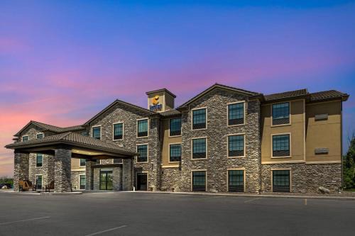Medina Hotel | Comfort Inn & Suites Medina NY near Erie Canal