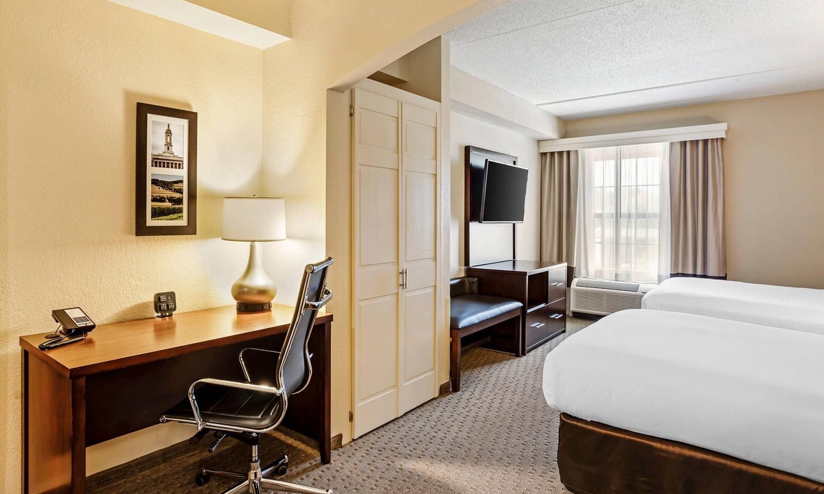 State College Hotel | Comfort Suites State College near Penn State