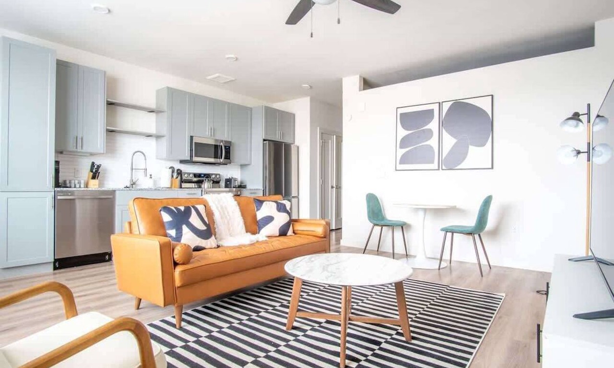 Dallas Apartment | Comfortable 1BR Suite w Pool, Parking, Gym 08