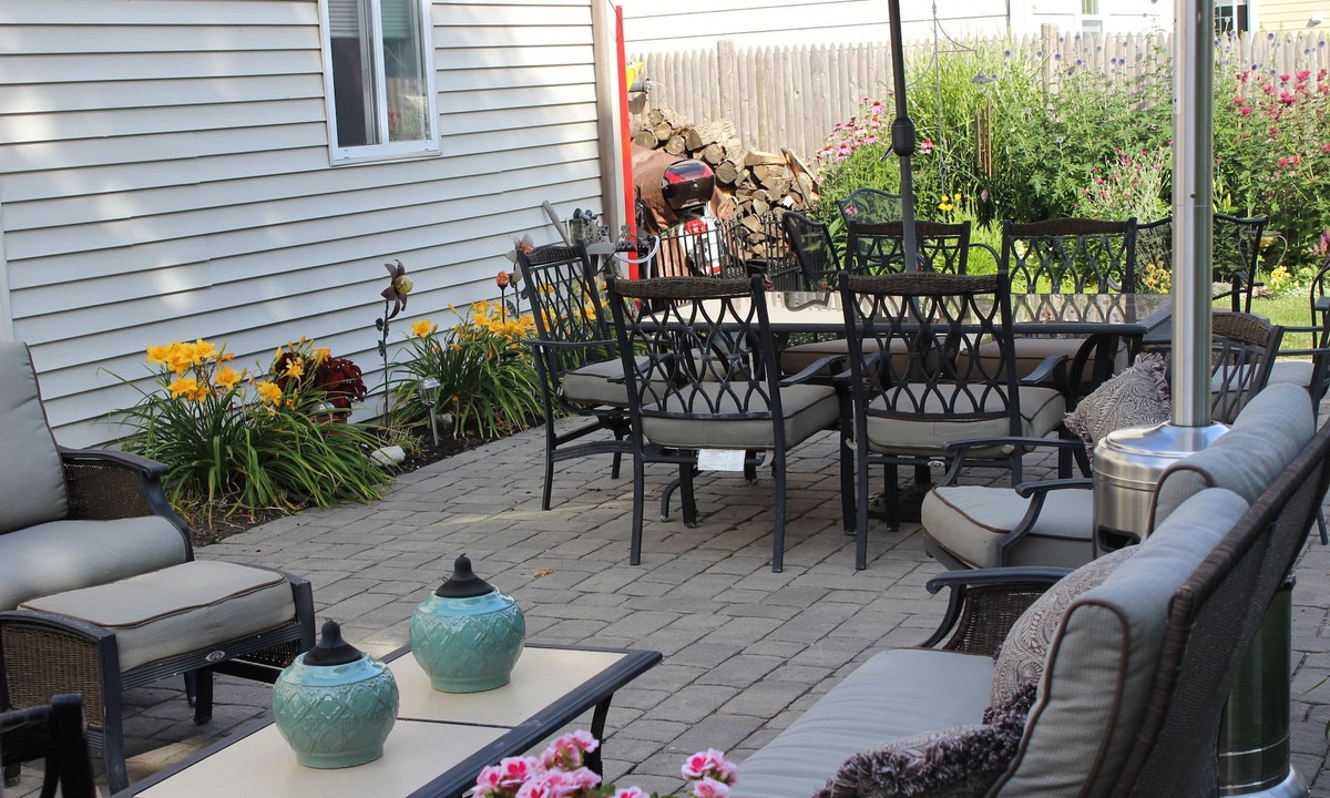 Willard House | Comfortable cottage style home. Family friendly. Sleeps six.