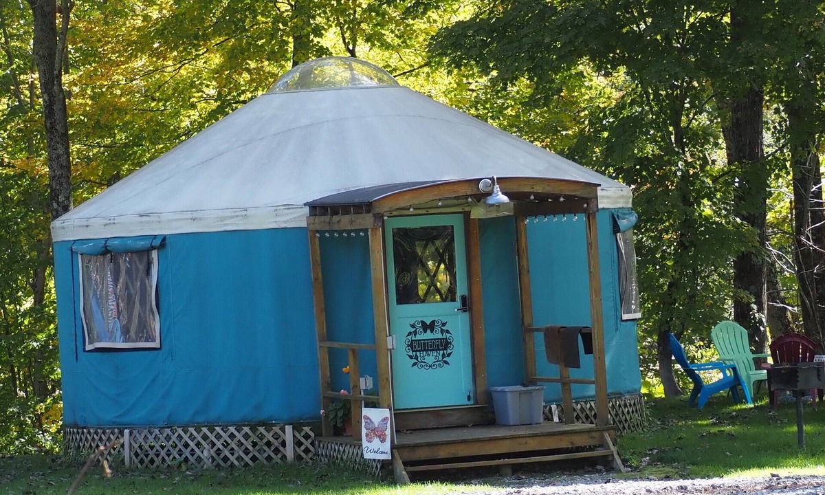 South Hartford RV Rental | Cosy Family Yurt with Pool Access