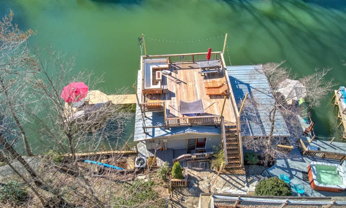 Lake Lure House | Cottage AND Tiny House on Lake Pontoon Available
