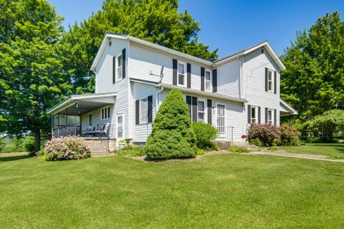 Centerville House | Country Home w/Fishing Ponds Near Canadohta Lake