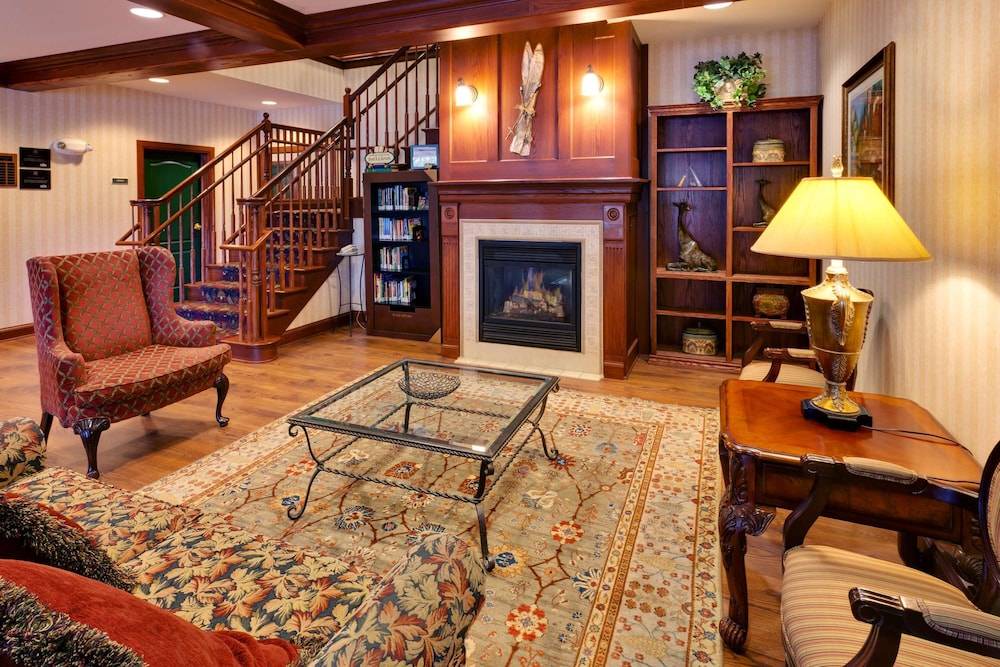 Queensbury Hotel | Country Inn & Suites by Radisson, Lake George (Queensbury), NY